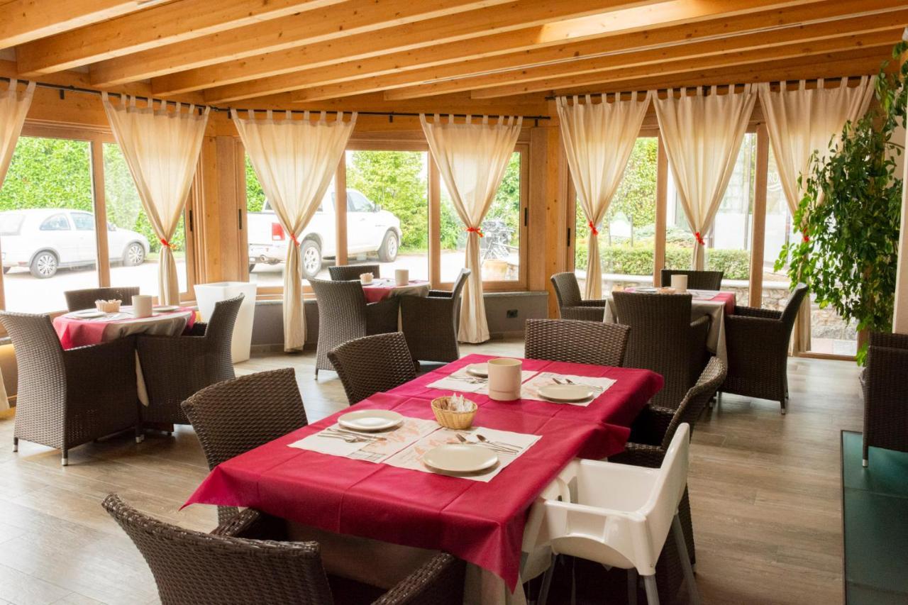 דומאסו Hotel Bungalows Europa מראה חיצוני תמונה