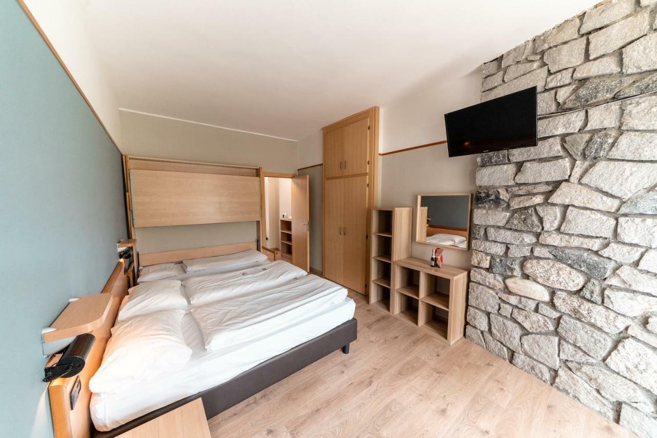 דומאסו Hotel Bungalows Europa מראה חיצוני תמונה